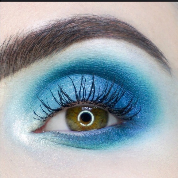 Tarte Cosmetics - IcyBetch Palette NO LONGER SOLD - Picture 4 of 7